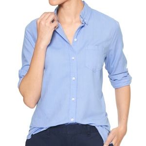 GAP fitted boyfriend button down